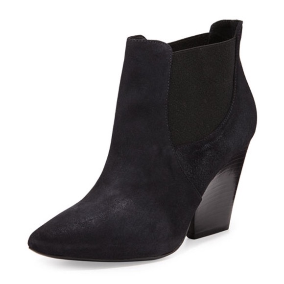 Pour la Victoire Allena Pointed Suede Ankle Boot - Picture 3 of 8